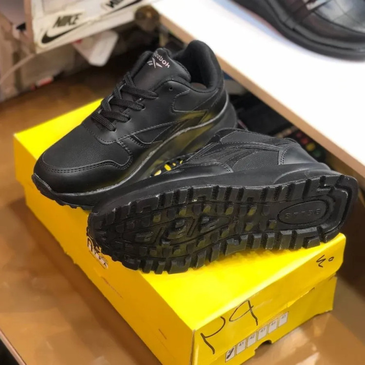 کفش زنانه ریبوک چرم مشکی سفید کرم کتونی اسپرت مدل کلاسیک پیادهروی شهری