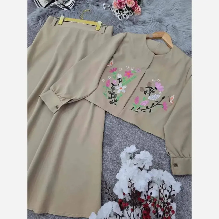 ست کت و دامن زنانه مدل دلارام جنس مازراتی اعلا فری سایز