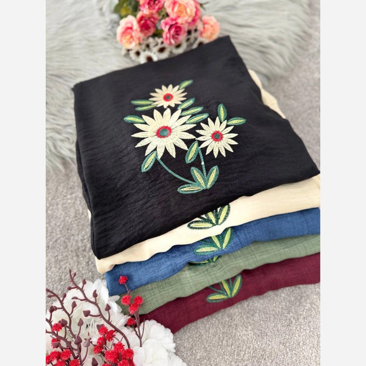 شومیز مانتویی گلدوزی شده طرح سه گل بابونه جنس شانتون
